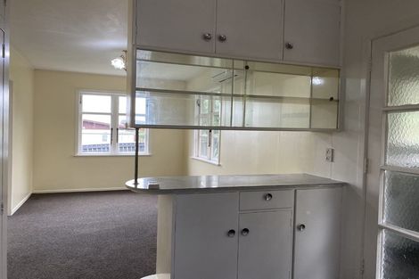 Photo of property in 2 Horokiwi Road West, Newlands, Wellington, 6037