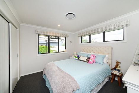 Photo of property in 25 Trump Place, Kelvin Grove, Palmerston North, 4414
