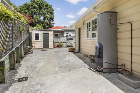 Photo of property in 113 Glenmore Street, Kelburn, Wellington, 6012