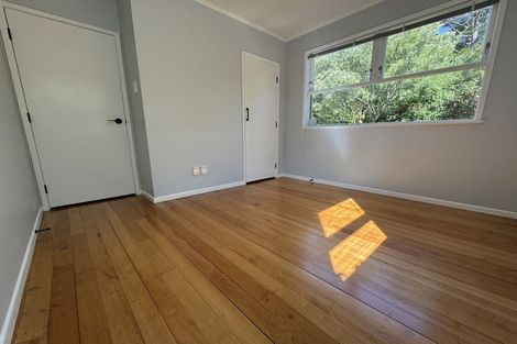 Photo of property in 77 Avonleigh Road, Green Bay, Auckland, 0604