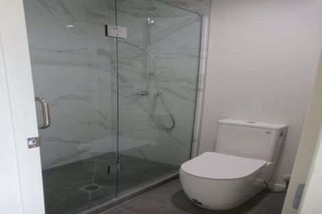 Photo of property in 2 Nikau Street, New Lynn, Auckland, 0600