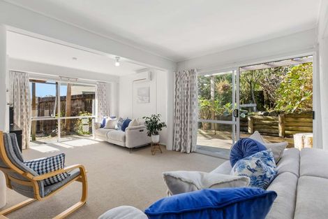 Photo of property in 1/16 Midgley Road, West Harbour, Auckland, 0618