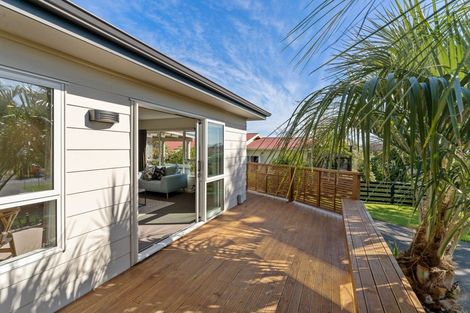 Photo of property in 16 Callender Terrace, Paraparaumu Beach, Paraparaumu, 5032