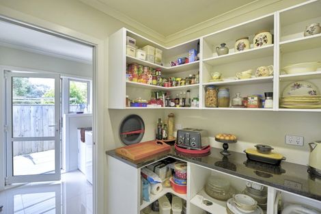 Photo of property in 62 Feist Street, Carterton, 5713