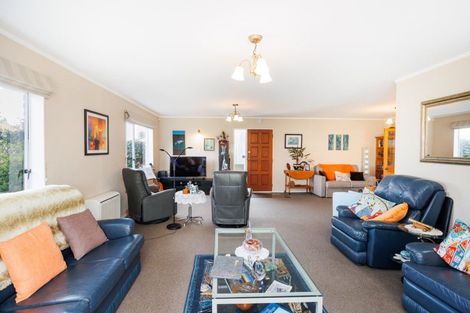 Photo of property in 27 Norfolk Crescent, Feilding, 4702