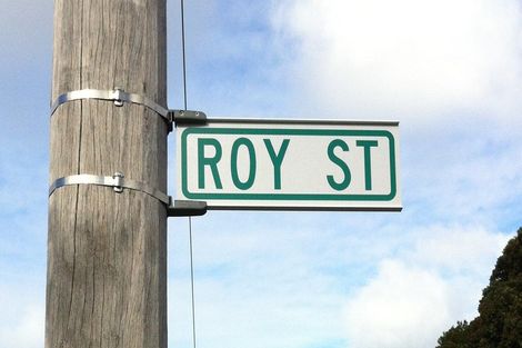 Photo of property in 17b Roy Street, Tawa, Wellington, 5028