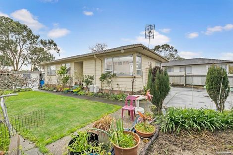 Photo of property in 11 Pesaro Place, Clover Park, Auckland, 2023