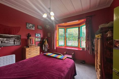 Photo of property in 5 Whitaker Street, Waitara, 4320