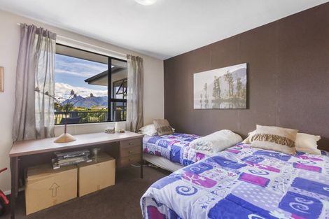 Photo of property in 17 Parry Crescent, Lake Hawea, 9382