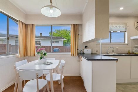 Photo of property in 15 Corilin Place, Mangakakahi, Rotorua, 3015