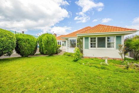 Photo of property in 39 Mellons Bay Road, Mellons Bay, Auckland, 2014