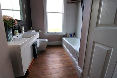 Photo of property in 22 Lawson Street, Roslyn, Dunedin, 9011