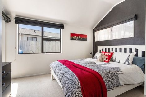 Photo of property in 105 Everitt Crescent, Whangamata, 3620