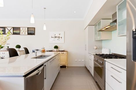 Photo of property in 8 Kensington Drive, Orewa, 0931