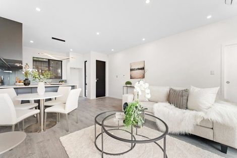 Photo of property in 2/122 Archibald Road, Kelston, Auckland, 0602