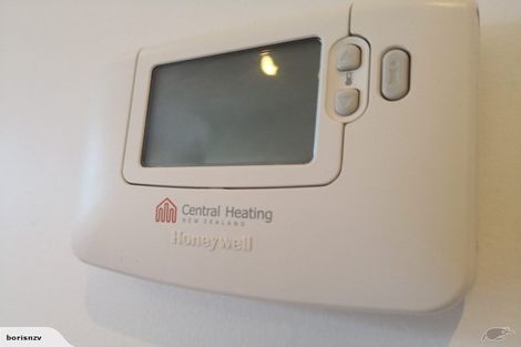 Photo of property in 8a Central Terrace, Kelburn, Wellington, 6012