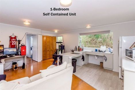 Photo of property in 11 Mutu Road, Paekakariki, 5034