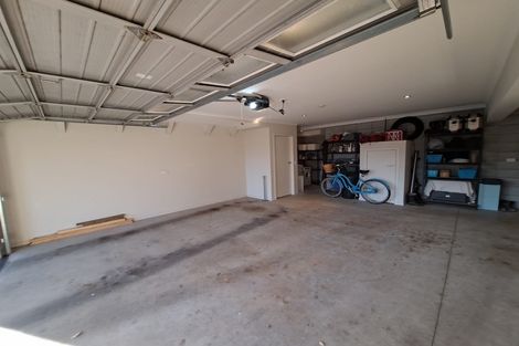 Photo of property in The Strand, 1/16 Ronald Street, Strandon, New Plymouth, 4312