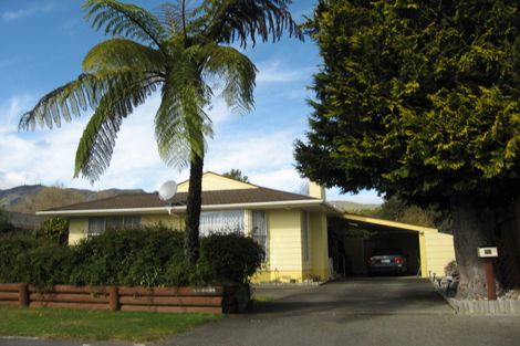 Photo of property in 30 Sunbelt Crescent, Takaka, 7110