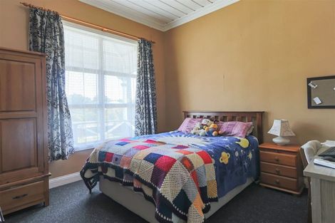 Photo of property in 13 Maire Street, Inglewood, 4330