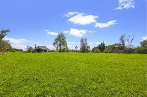 Photo of property in 329 Clifton Road, Whitford, Howick, 2571