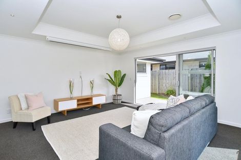 Photo of property in 7 Reeves Road, Rangiora, 7400