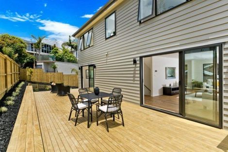 Photo of property in 32a Newhaven Terrace, Mairangi Bay, Auckland, 0630