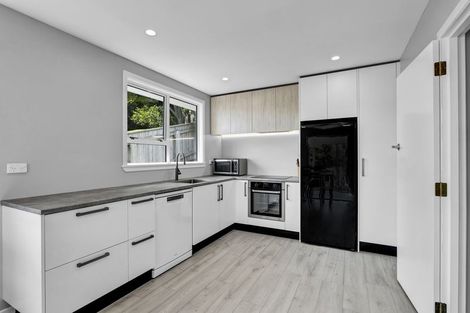 Photo of property in 9 Kenmore Street, Westown, New Plymouth, 4310