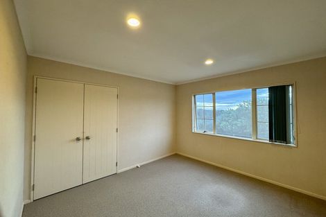 Photo of property in 24 Lissleton Drive, East Tamaki, Auckland, 2013