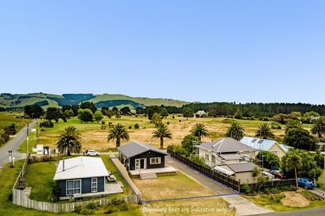 Photo of property in 3 Te Paerahi Road, Porangahau, 4293