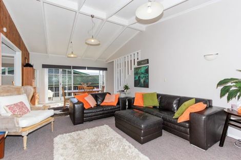 Photo of property in 114 Wairau Road, Oakura, 4314