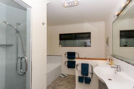 Photo of property in 12 Manuka Place, Whalers Gate, New Plymouth, 4310