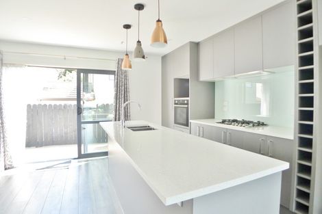 Photo of property in 28 Rakich Place, Henderson, Auckland, 0612