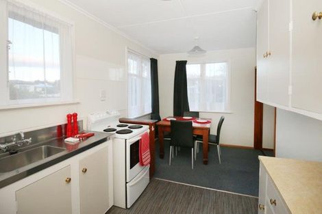 Photo of property in 5 Waterloo Crescent, Hokowhitu, Palmerston North, 4410