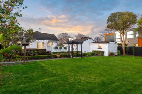 Photo of property in 20 Roa Road, Fendalton, Christchurch, 8041