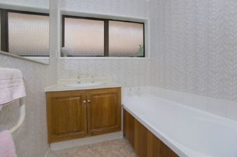 Photo of property in 1/162 Whitford Road, Somerville, Auckland, 2014