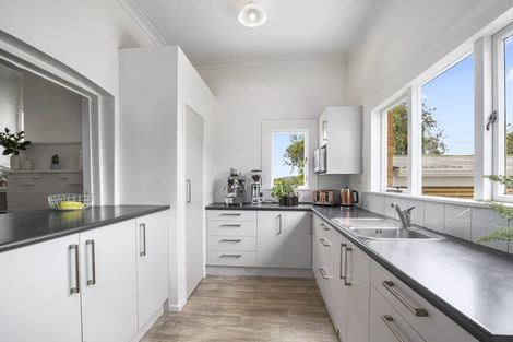 Photo of property in 26 Seabrook Avenue, New Lynn, Auckland, 0600