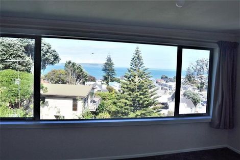 Photo of property in 14 Grays Road, Plimmerton, Porirua, 5026