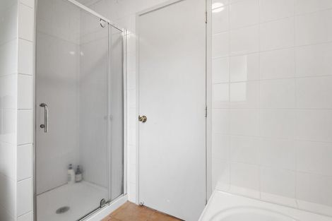 Photo of property in 51 Salamanca Road, Sunnynook, Auckland, 0620