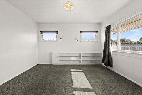 Photo of property in 210 Mcleod Street, Camberley, Hastings, 4120