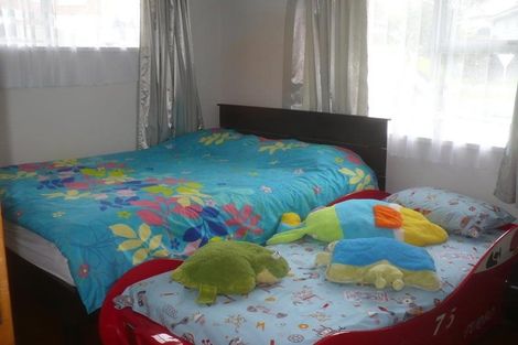 Photo of property in 50 Divich Avenue, Te Atatu South, Auckland, 0610