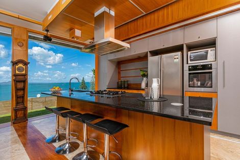 Photo of property in 27 Oban Road, Browns Bay, Auckland, 0630