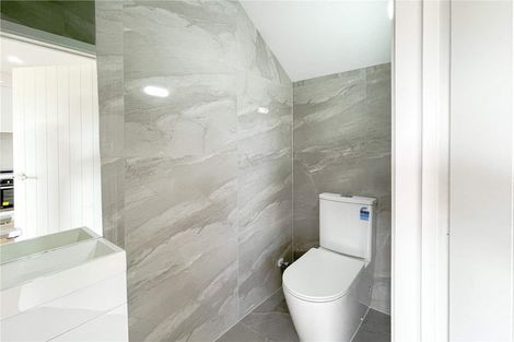 Photo of property in 15f Parkinson Avenue, Wesley, Auckland, 1041