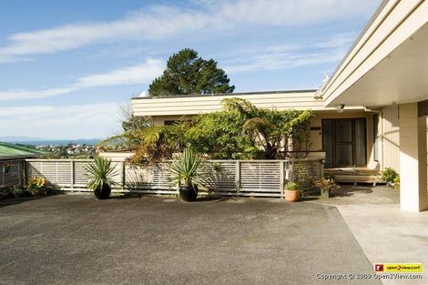 Photo of property in 100 Arran Road, Browns Bay, Auckland, 0630
