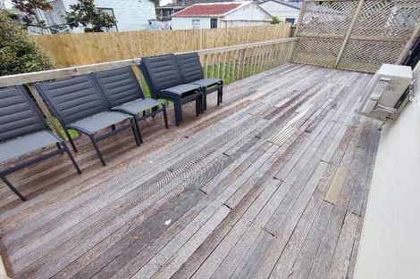 Photo of property in 47 Meadowood Drive, Unsworth Heights, Auckland, 0632