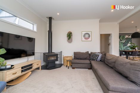 Photo of property in 65 Hargest Crescent, Saint Kilda, Dunedin, 9012