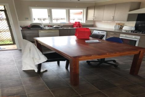 Photo of property in 2 Snead Place, Hamilton East, Hamilton, 3216