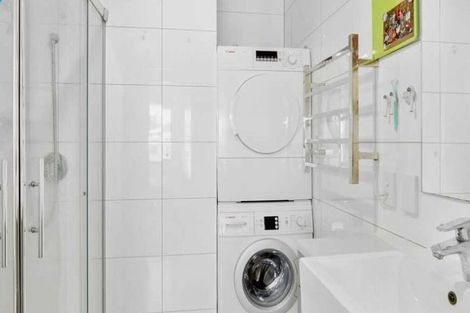 Photo of property in Apollo Apartments, 111/46 Rosedale Road, Rosedale, Auckland, 0632