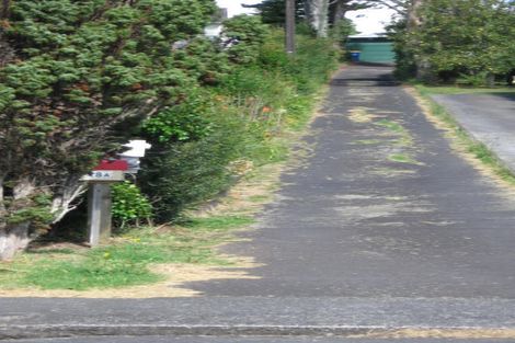 Photo of property in 18 Cliff View Drive, Green Bay, Auckland, 0604