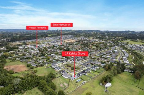 Photo of property in 19 Kahika Grove, Huapai, Kumeu, 0810